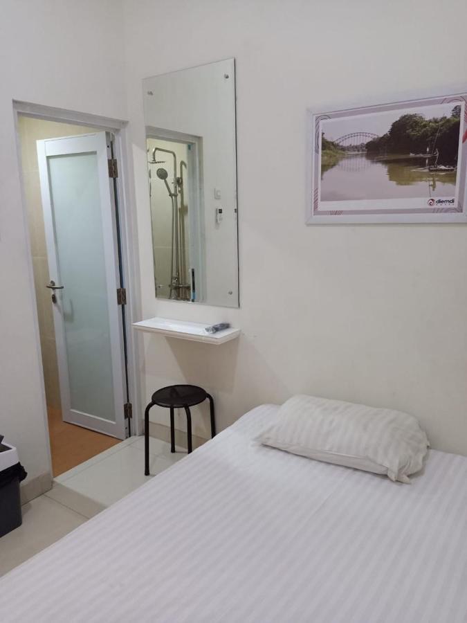 Kiara Cozy Hostel Bandung Exterior photo